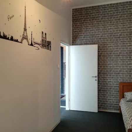 Zeus Apartment *